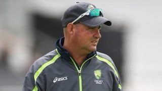 'दक्षिण अफ्रीका के खिलाफ सीरीज में जिम्मेदारी उठाएं पाक बल्लेबाज'